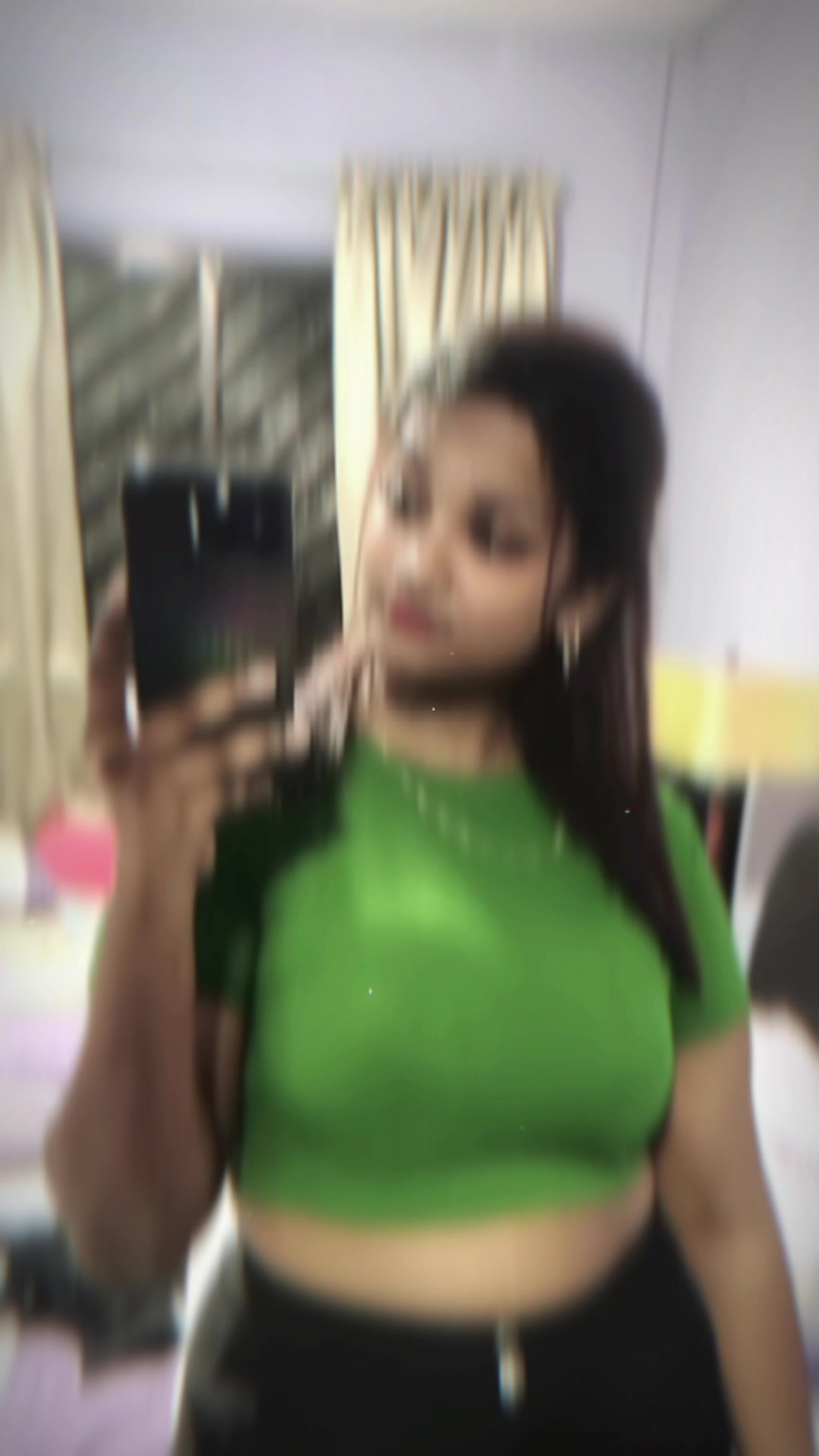 @Malini🖤💚✨🌻