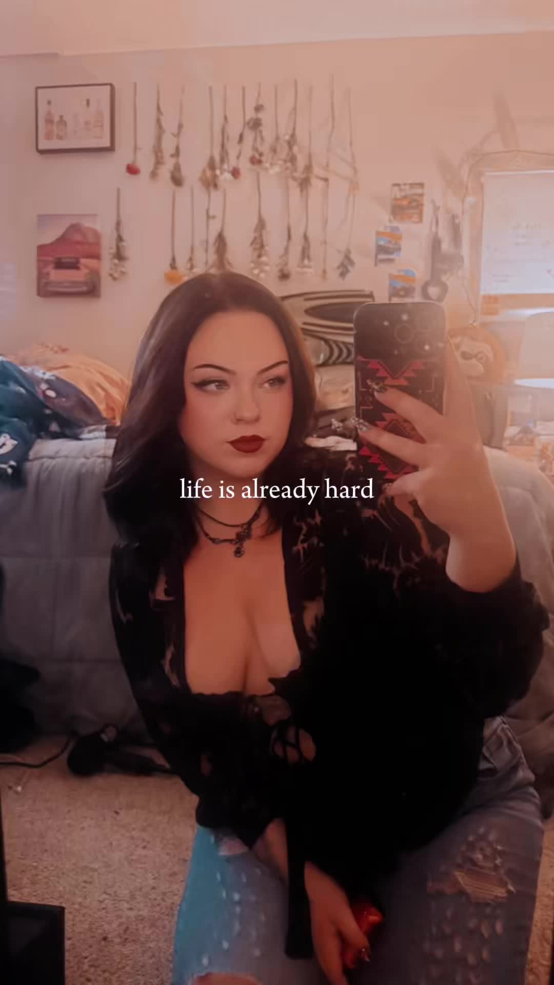 @Adrienne🖤🪭⛓️