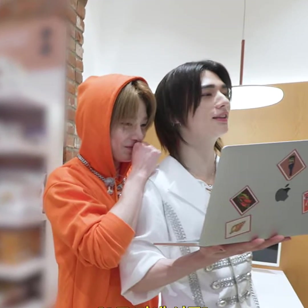 @Hyune♡︎Yeni