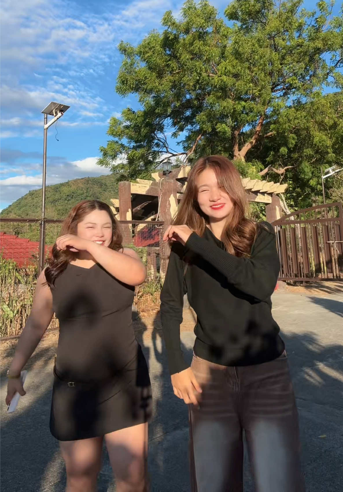 @umiilaw ang ngipin
