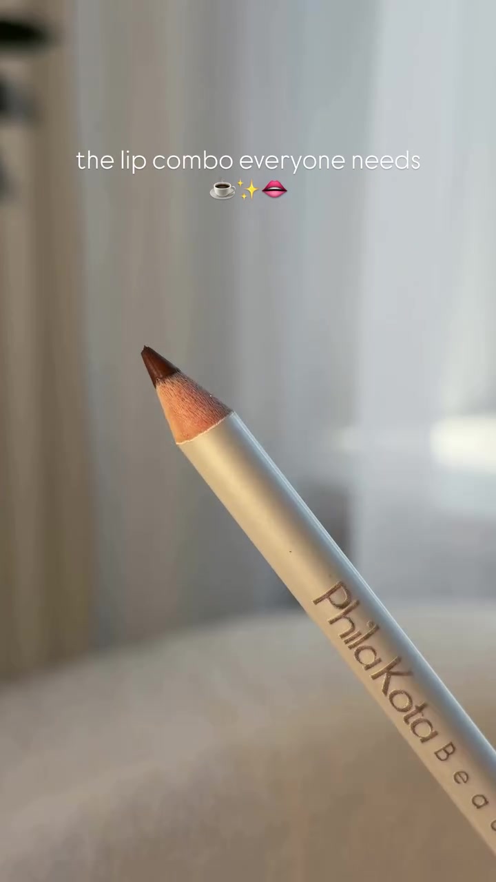 @Lips And Drips
