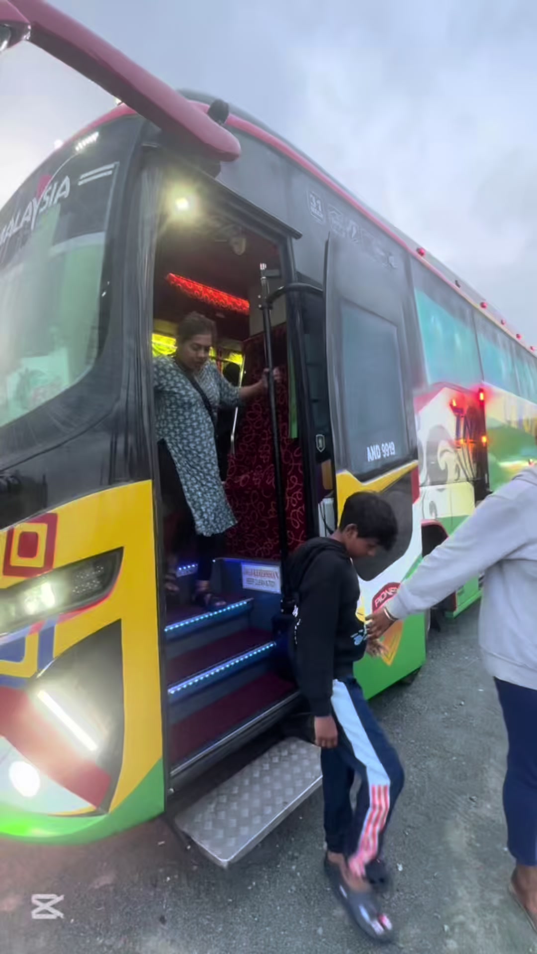 @🧿SRI SURYA TRAVELS🧿