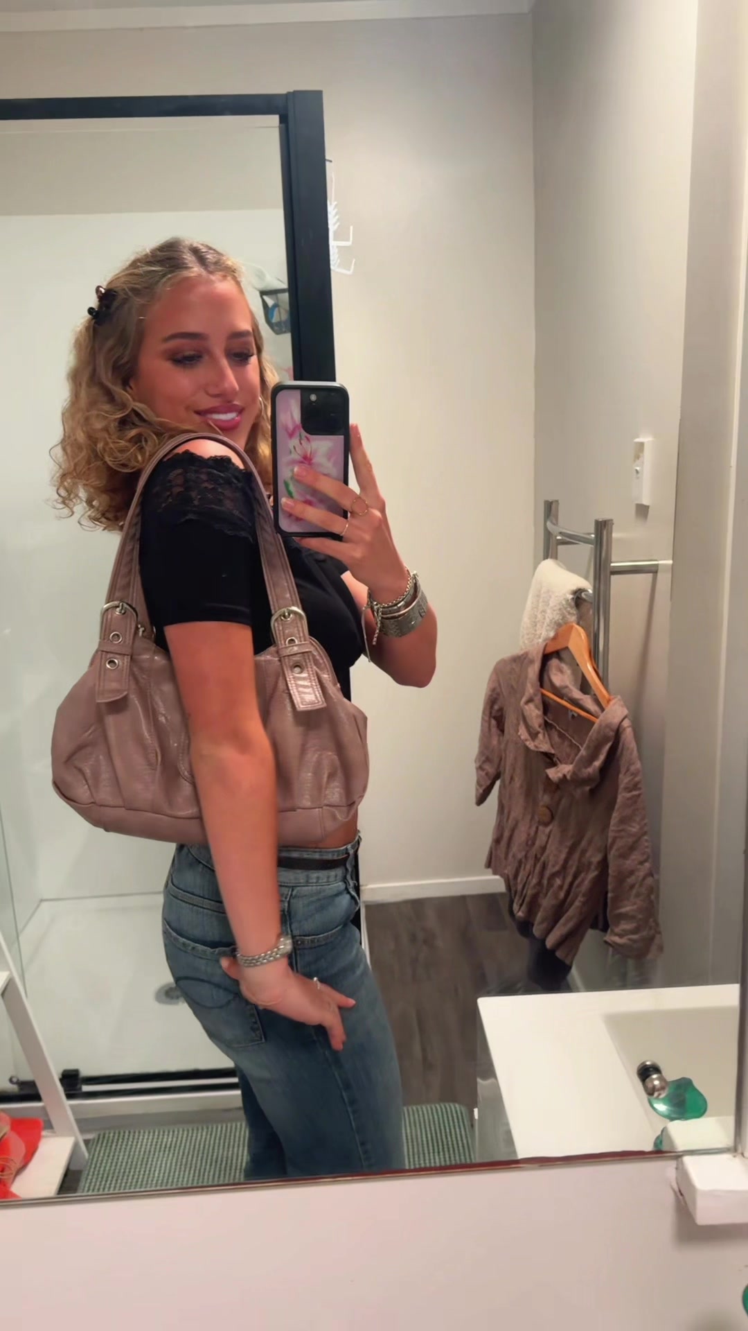 @avyhart