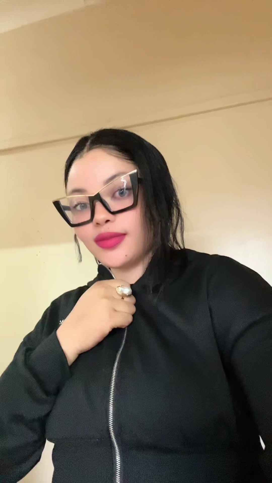 @Reina