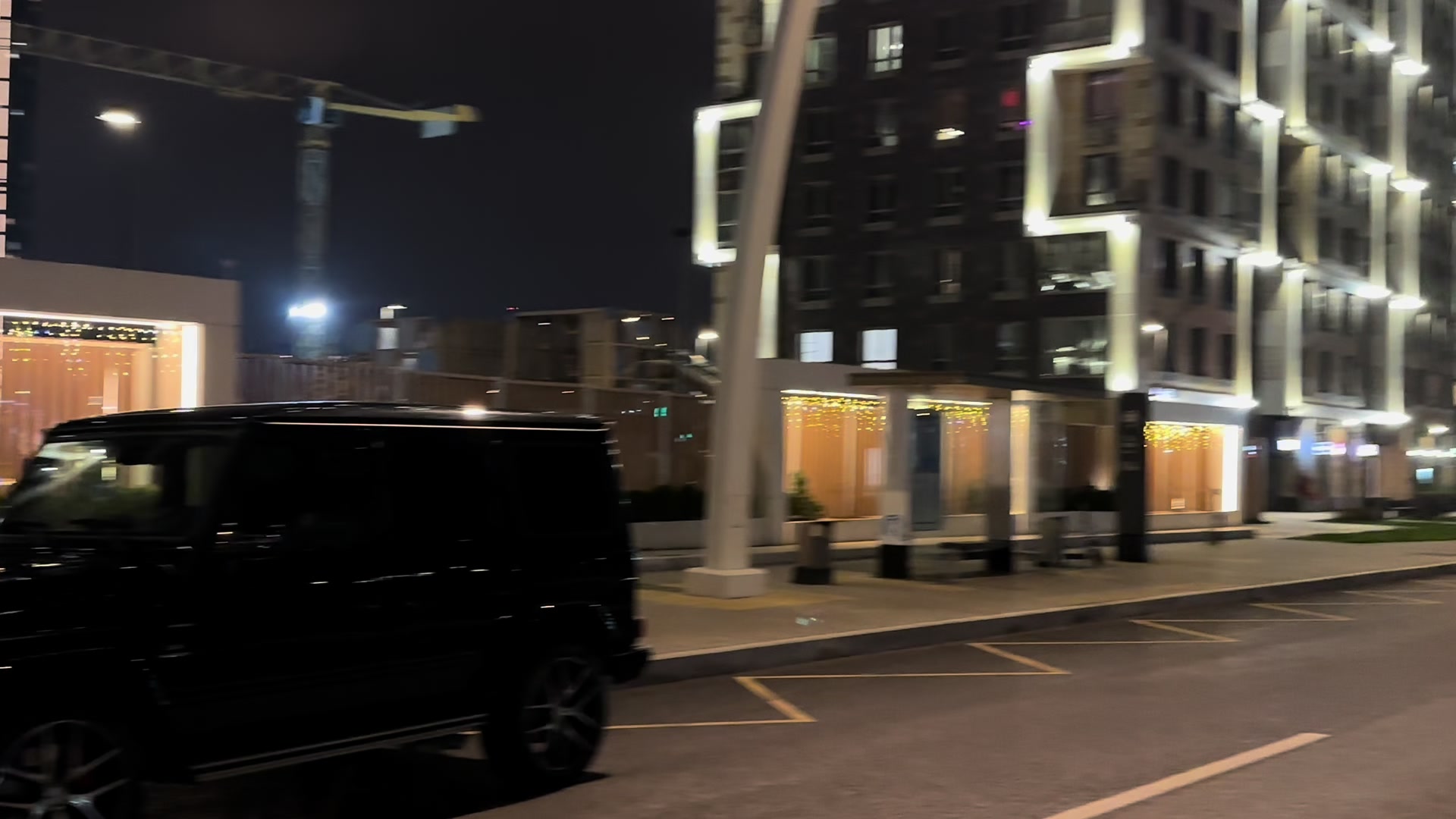@001