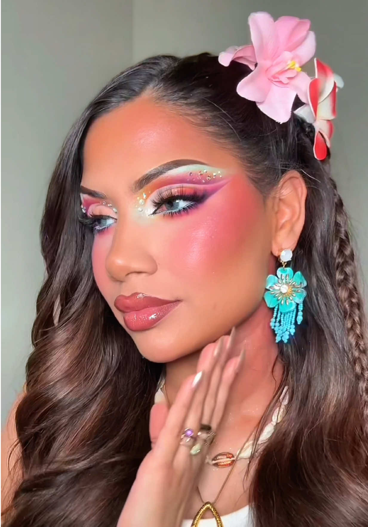 @Makeupbyalinna