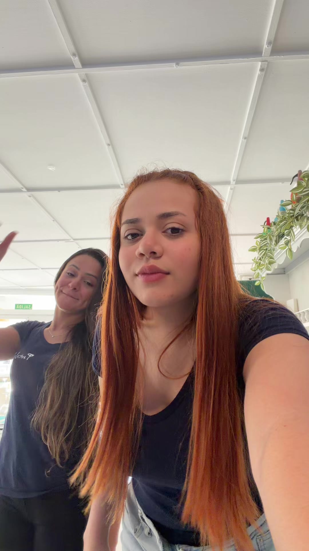 @taniaroman03