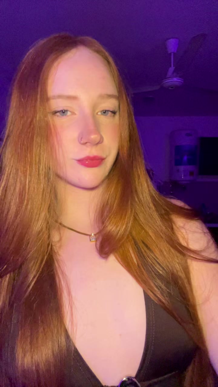 @Tayná