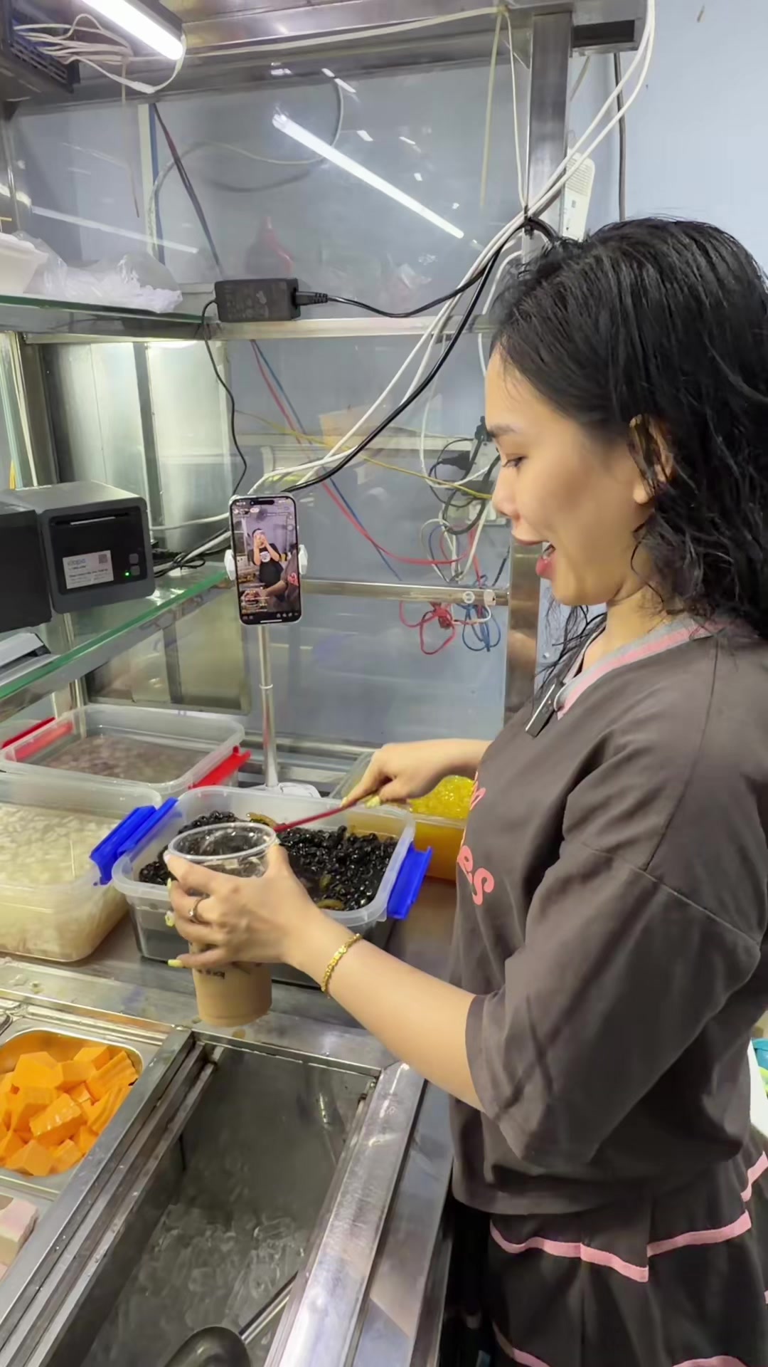 @Tiệm Tr&agrave; Nh&agrave; Sam G&ograve; Vấp