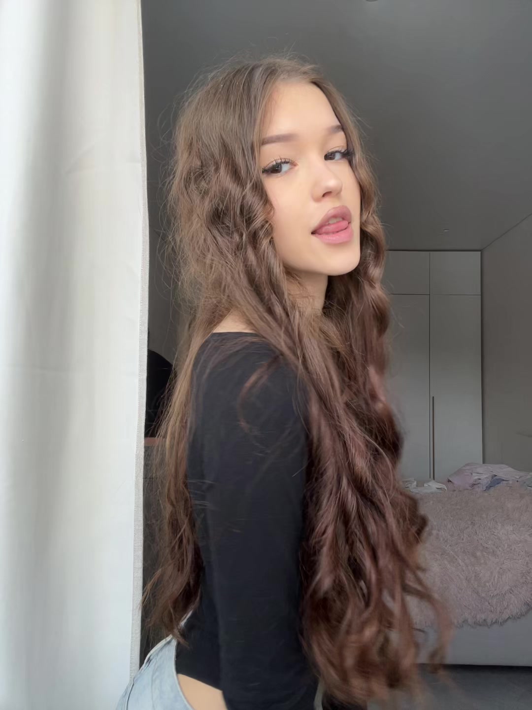 @в