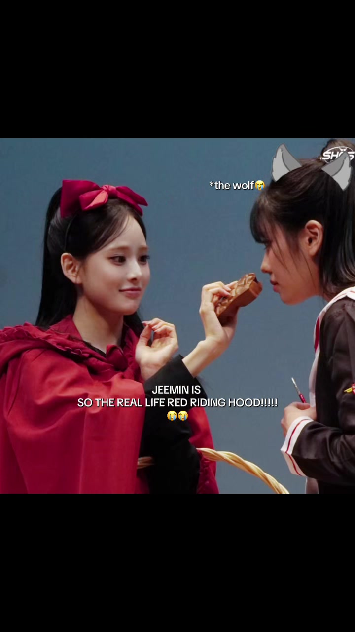 @Jeenaᵕ̈