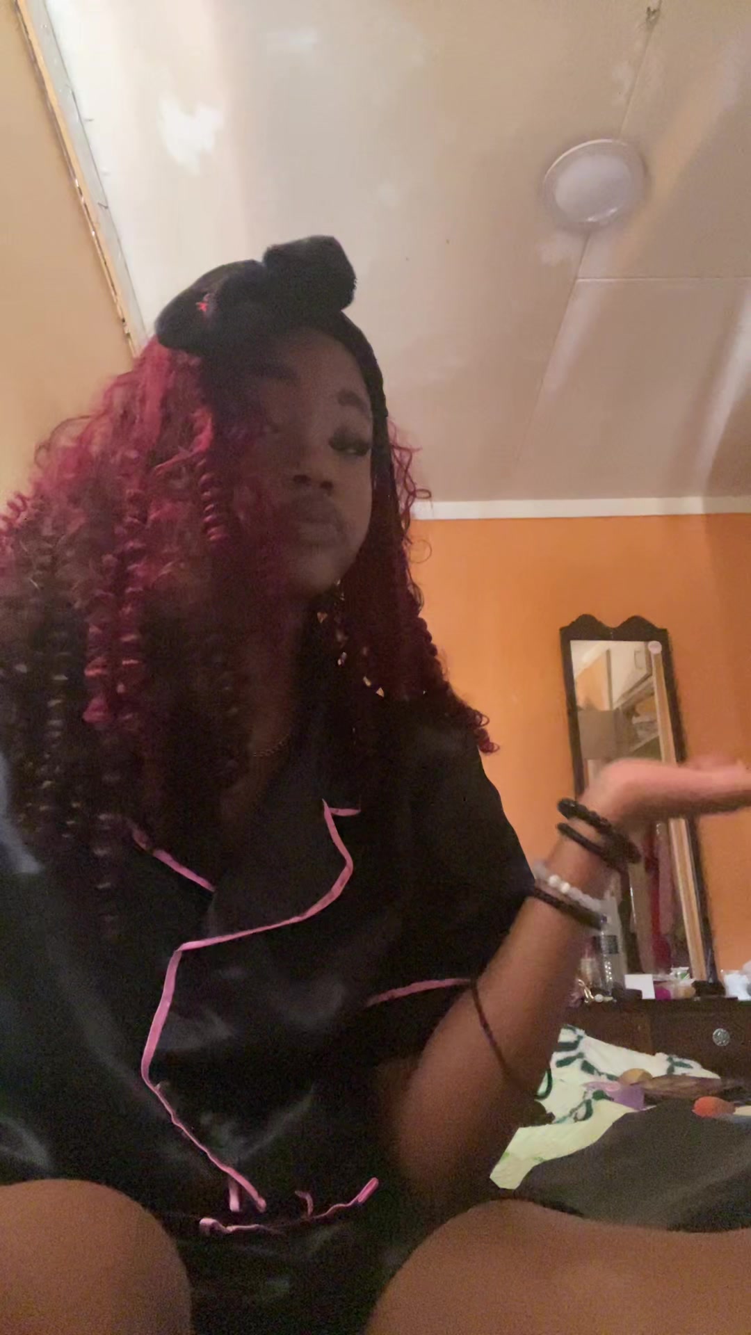 @𝔃𝔲𝔯𝔦