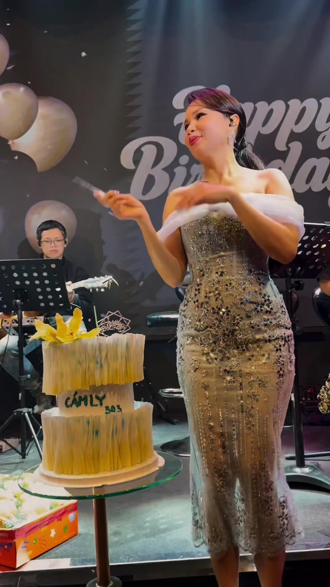 @CẨM LY