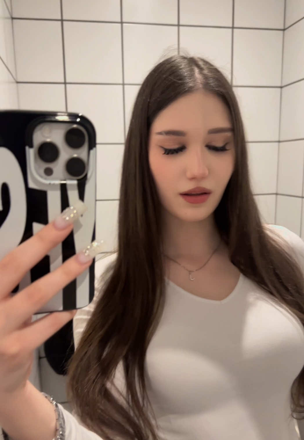 @j.frvryoung9