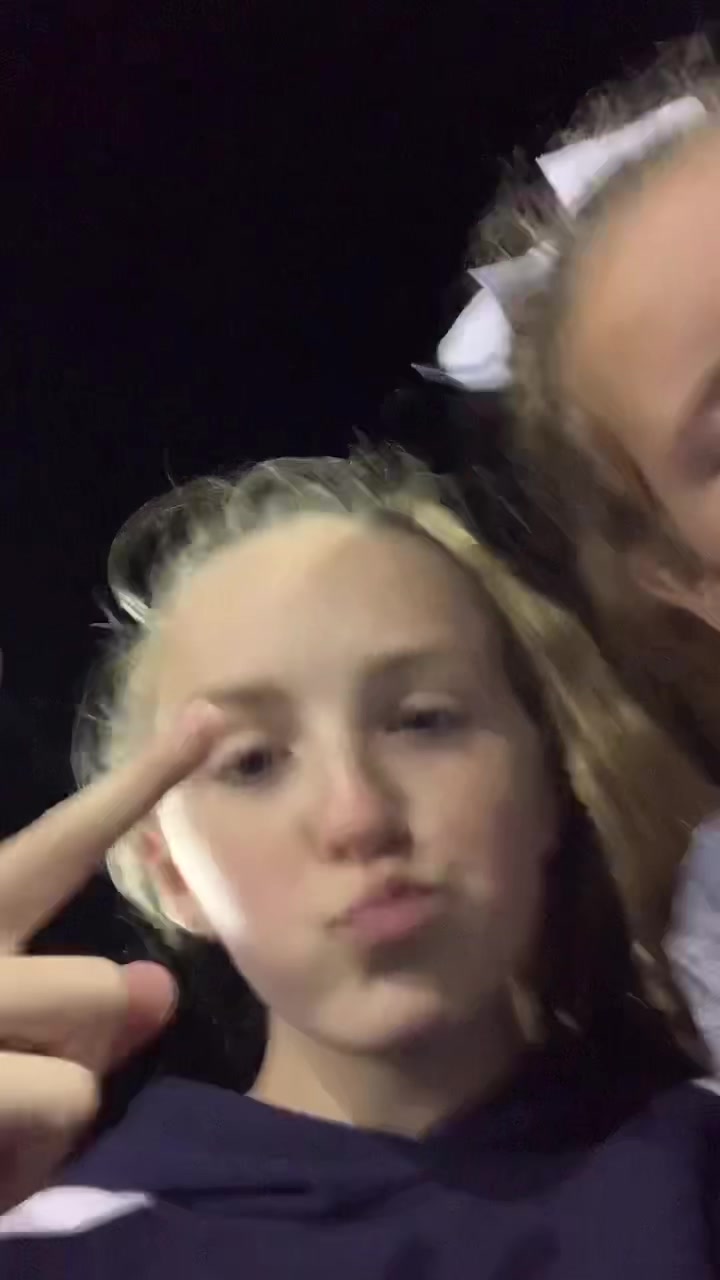 @lily