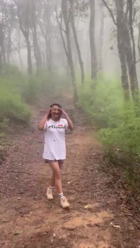@उर्वशी🐝
