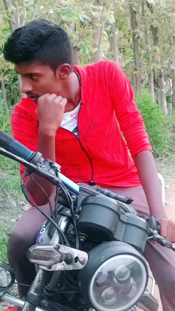 @':தமிழ் கிறுக்கன்:'