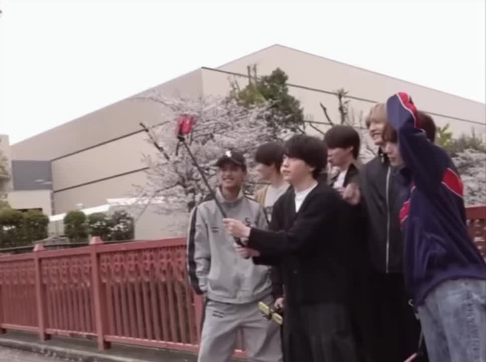 @𝖬 𝗆 𝗇 ＿