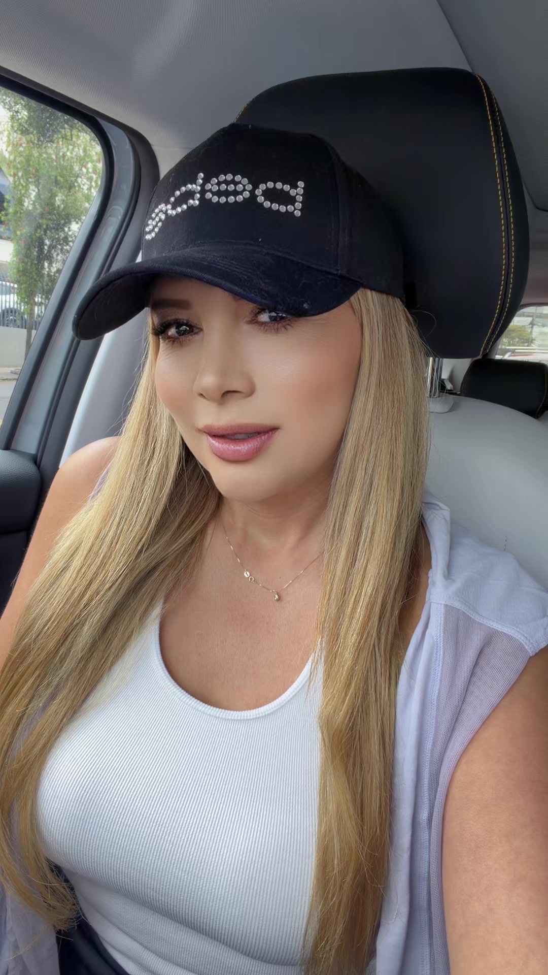 @Anna Karyna