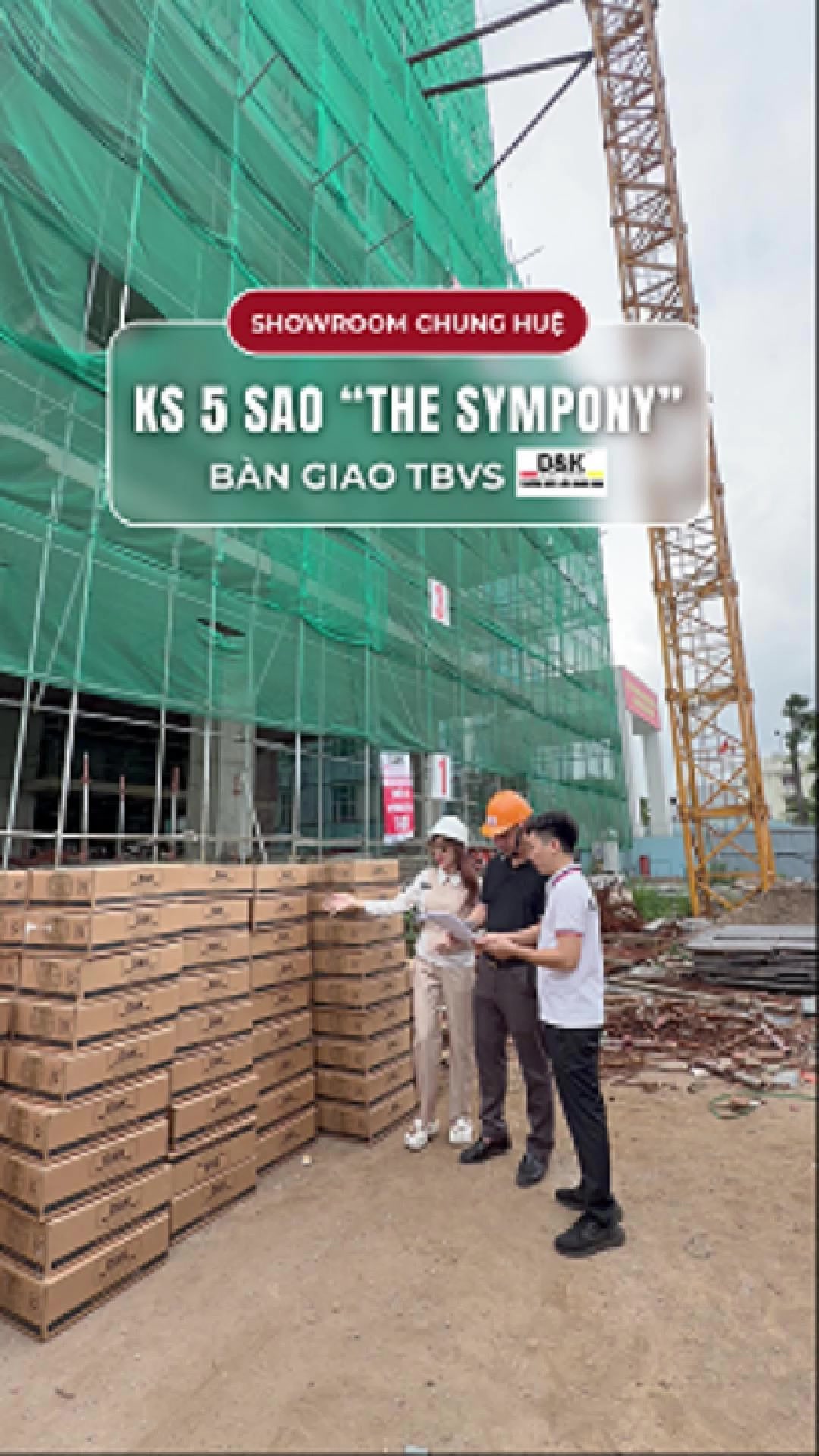 @SHOWROOM AMY CHUNG HUỆ