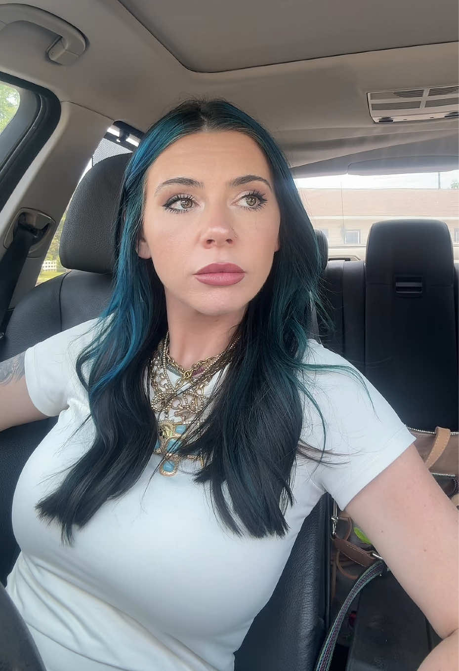 @Kaytee_👻