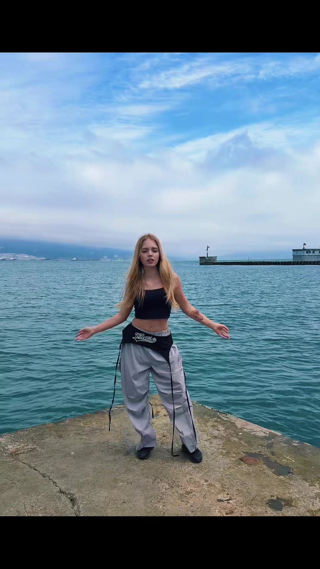 @lili18