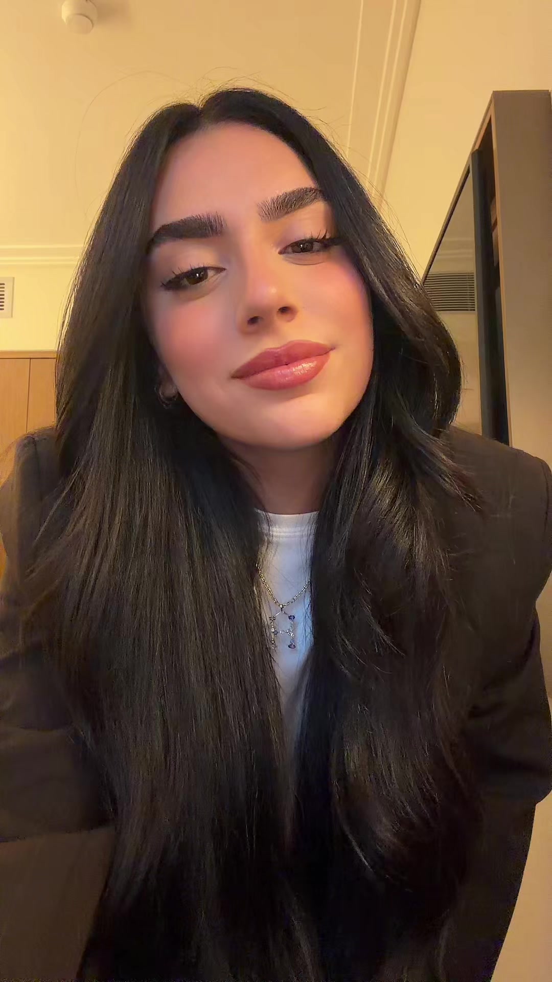 @הִילָּה (: