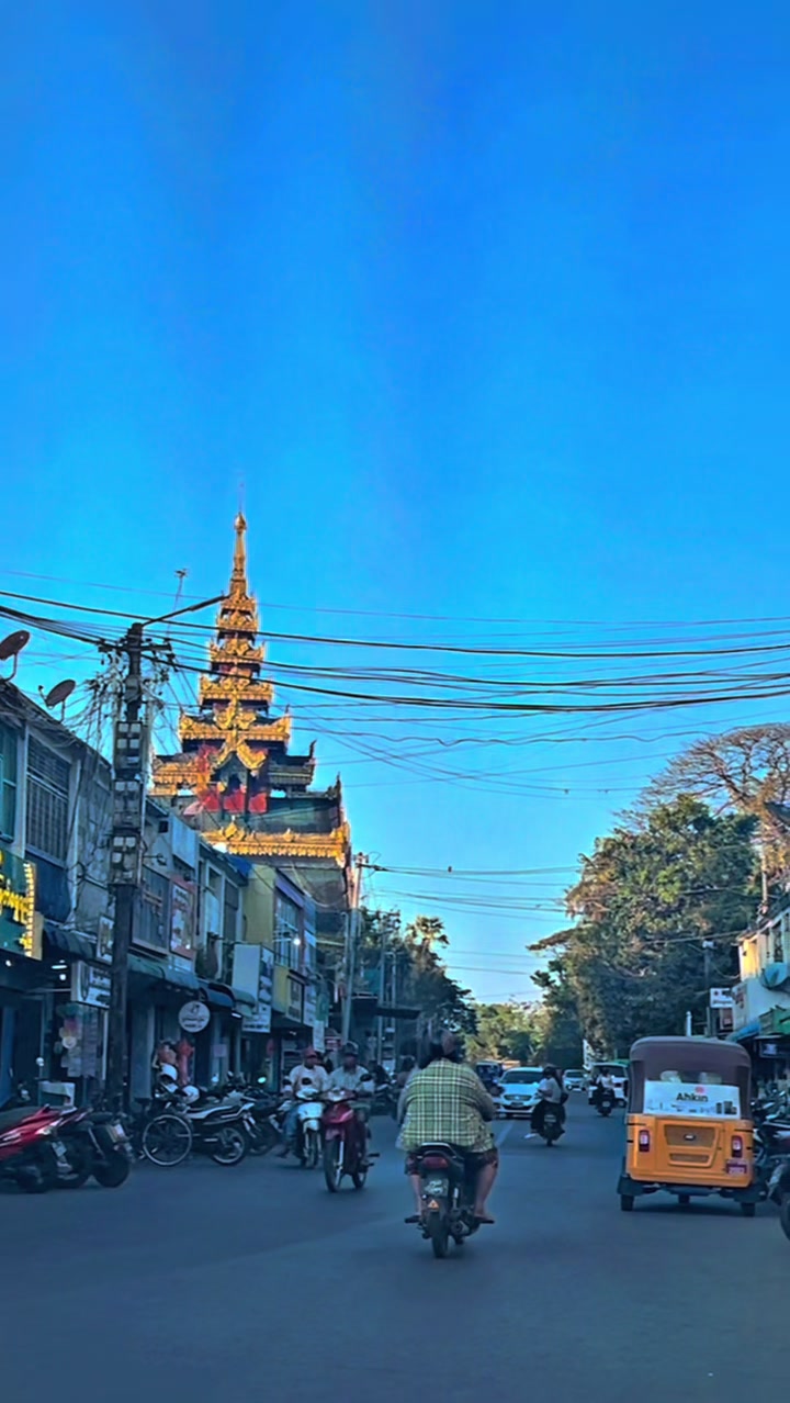 @Si Thu Maung