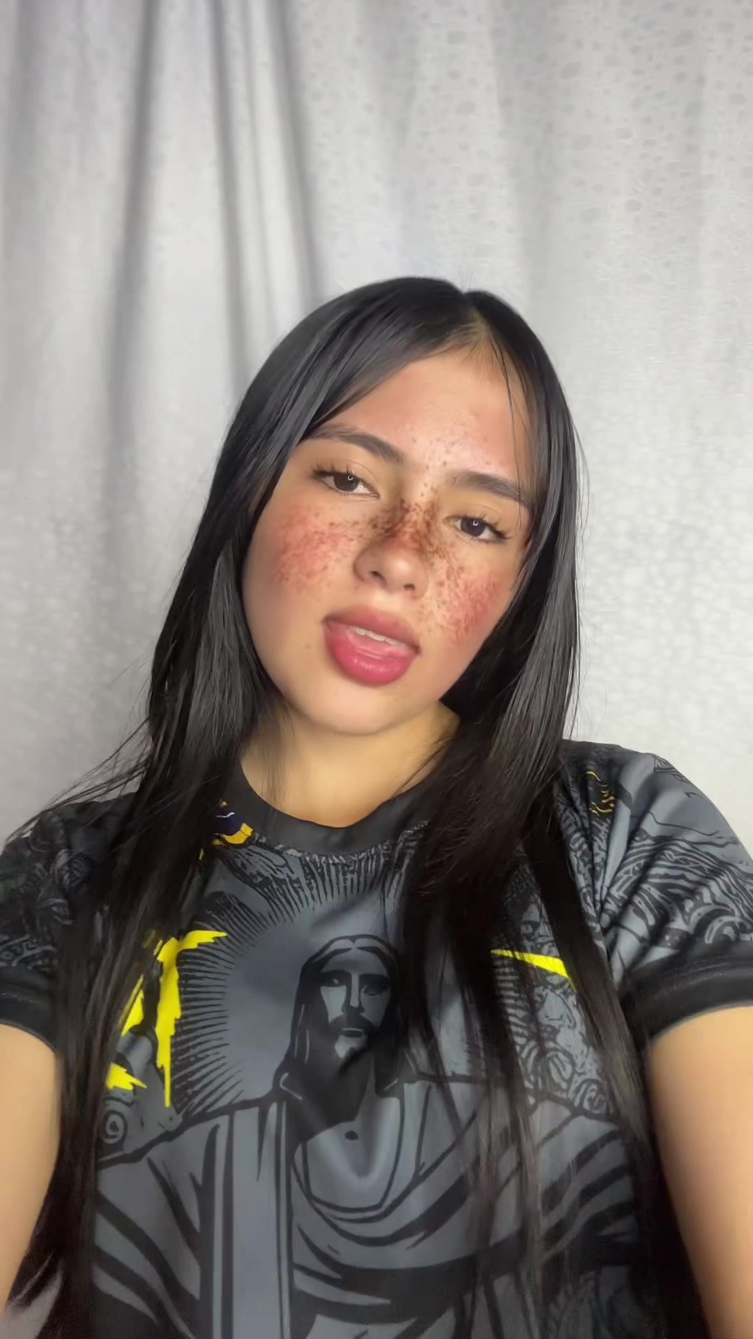 @𝐓𝐀𝐋𝐘🦋