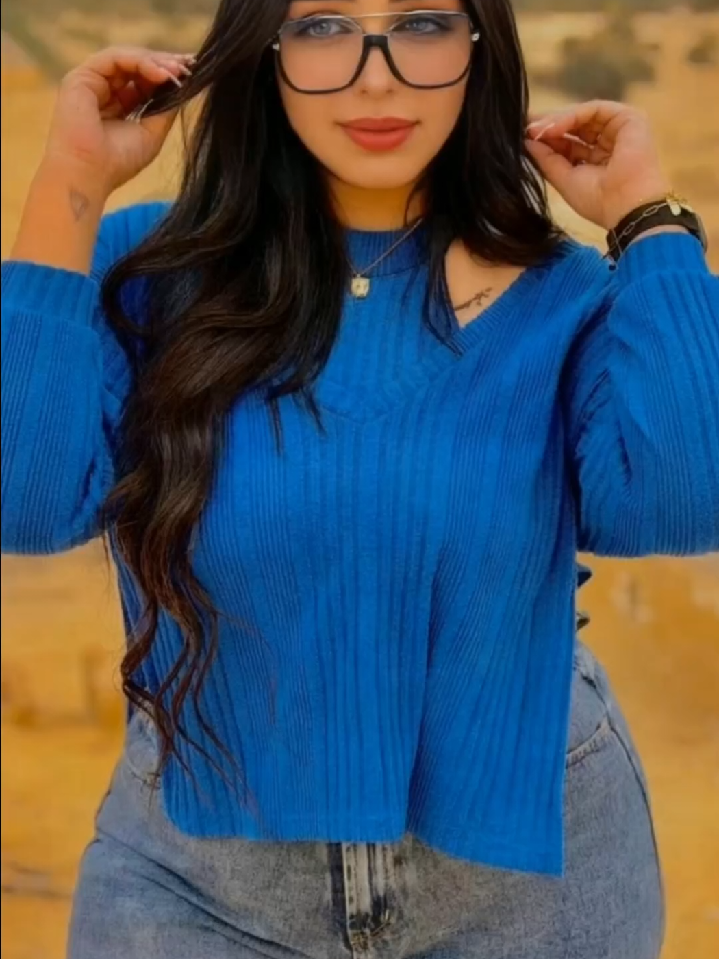 @من جهات اتصالك
