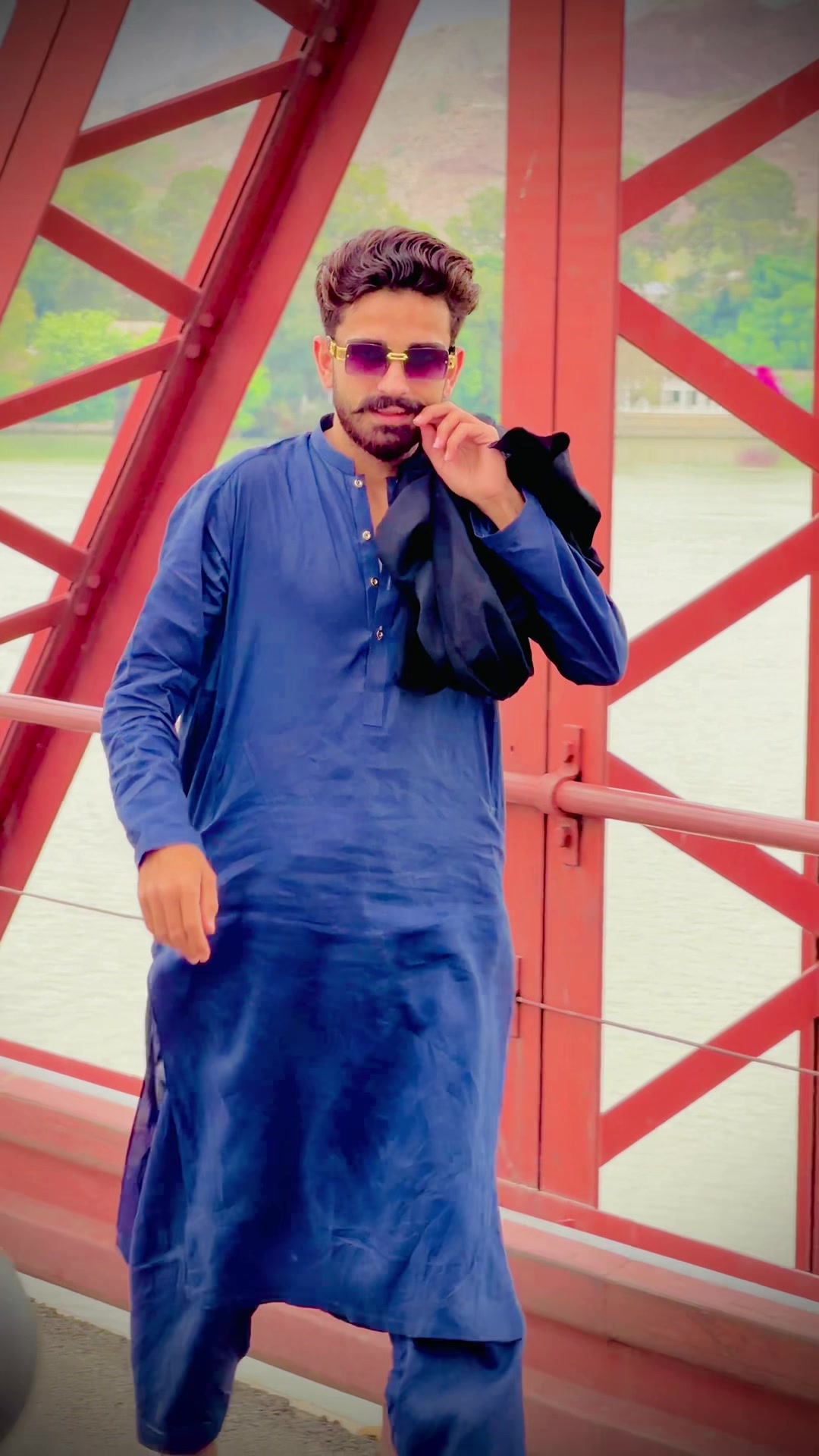 @𝑵𝒊𝒂𝒛𝒊 𝑷𝒂𝒕𝒉𝒂𝒏 🥀”