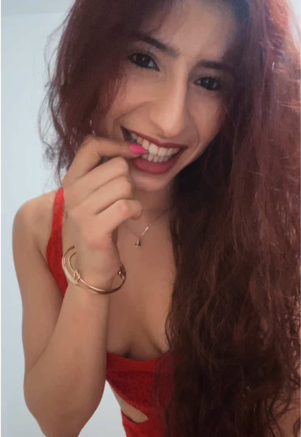 @Betinialana