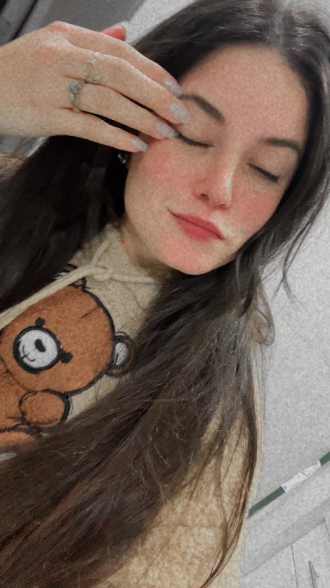 @evelyntollmadaria