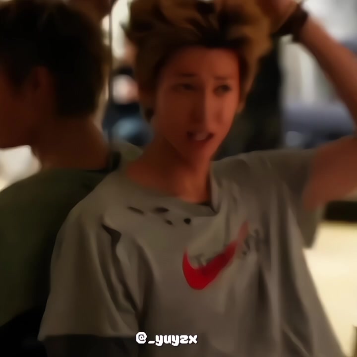 @–_–