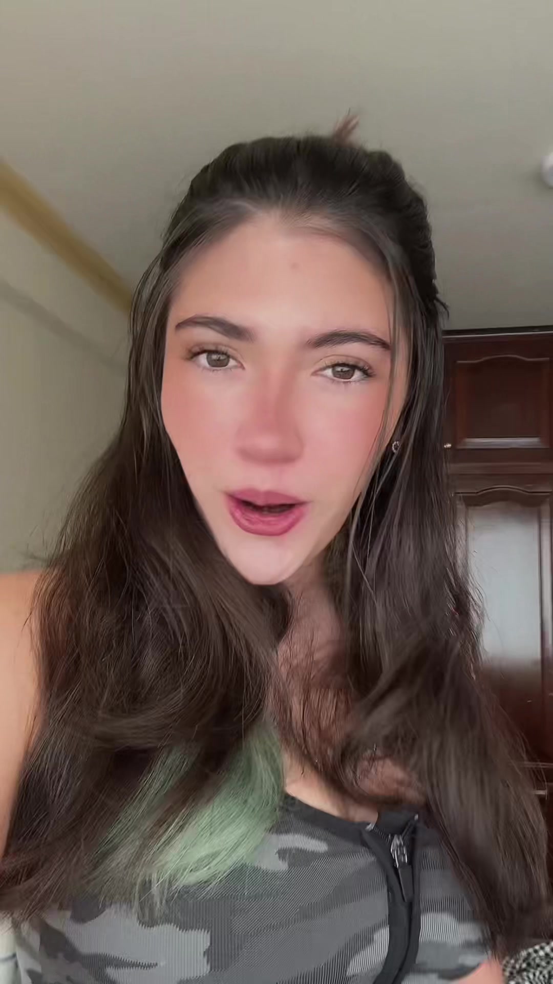 @_Briana_Zotés.