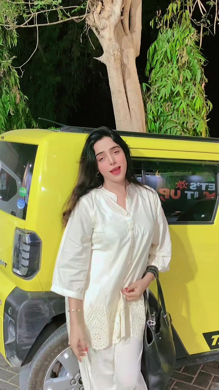 @🌺SABA SHAH🌺
