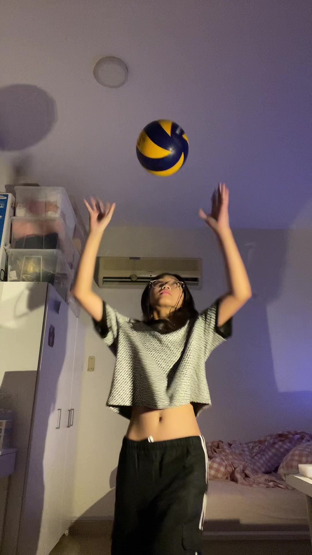 @𝚖𝚘𝚘𝚗