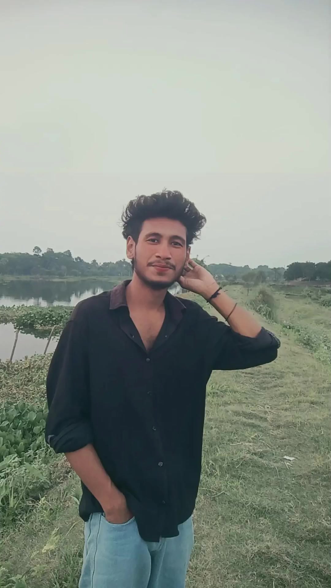 @its_𝙰𝚅𝙸𝙲𝙷𝙰𝙷𝙰𝚁 (आद)👑