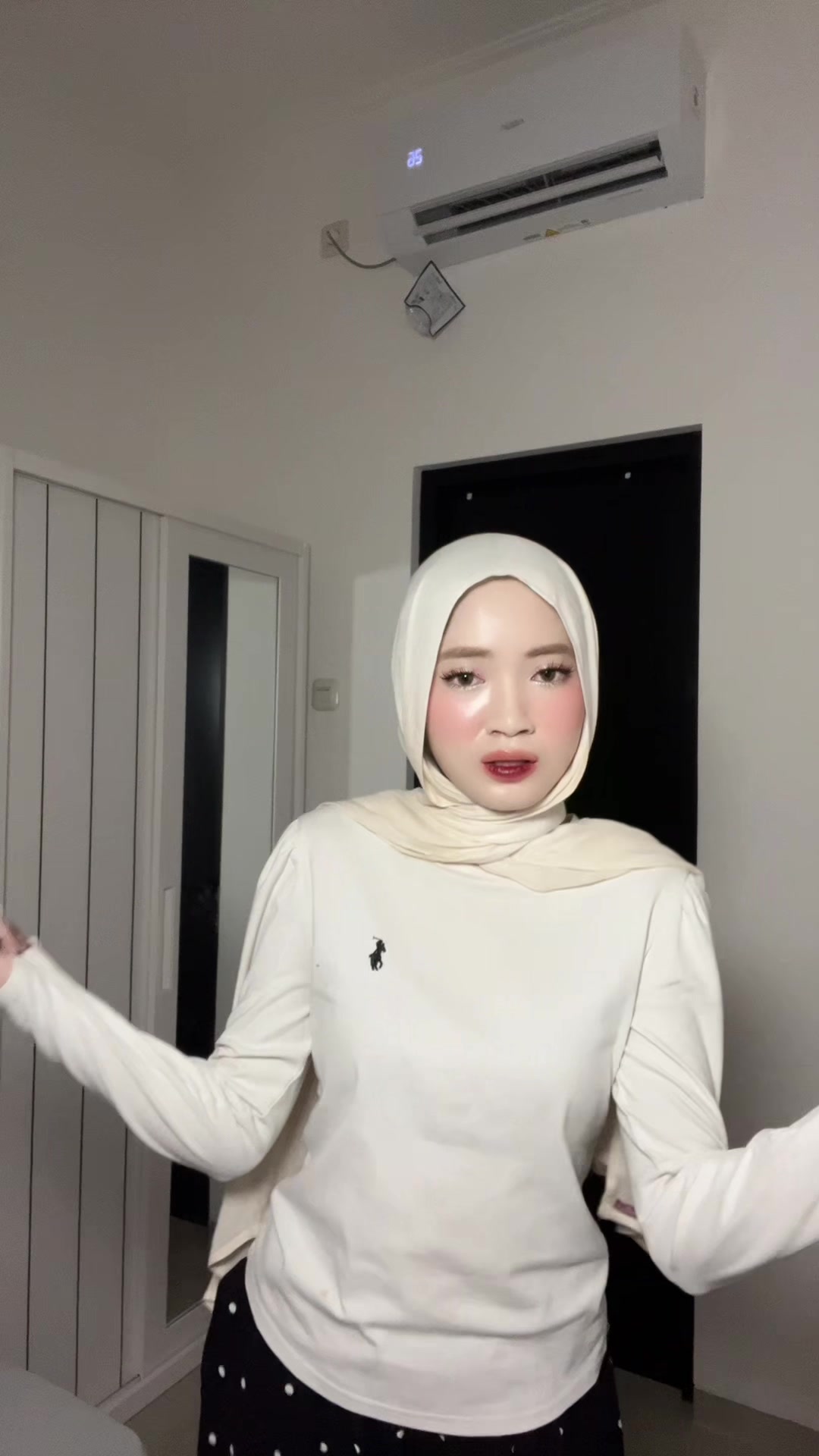 @alivaaliyaa