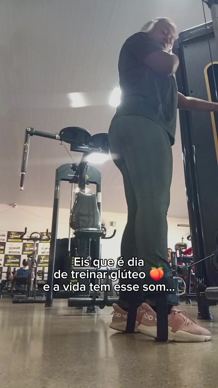 @L&iacute;via Oliveira