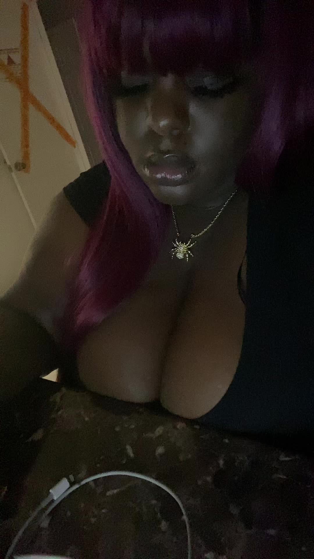 @midnightmisfitbrat