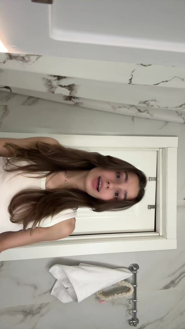 @энни