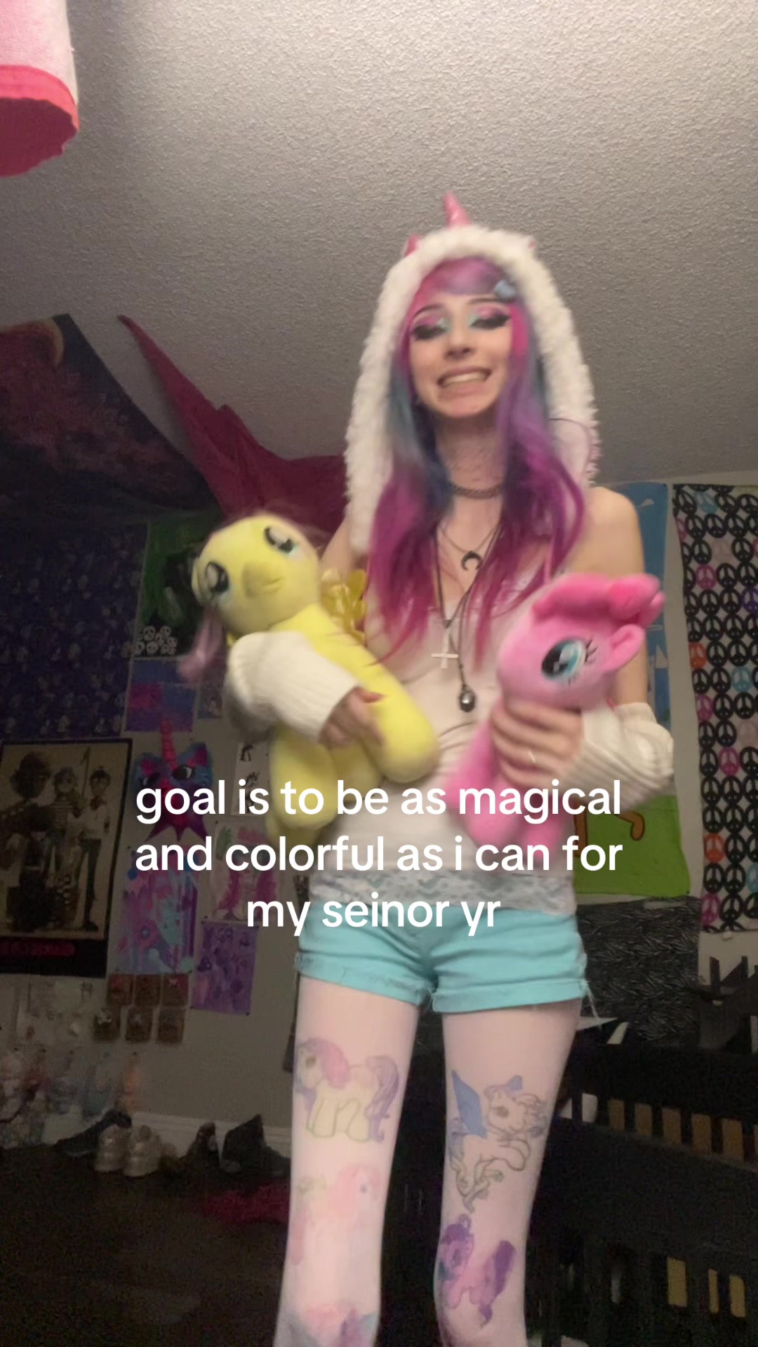 @Weird chick wit pink hair