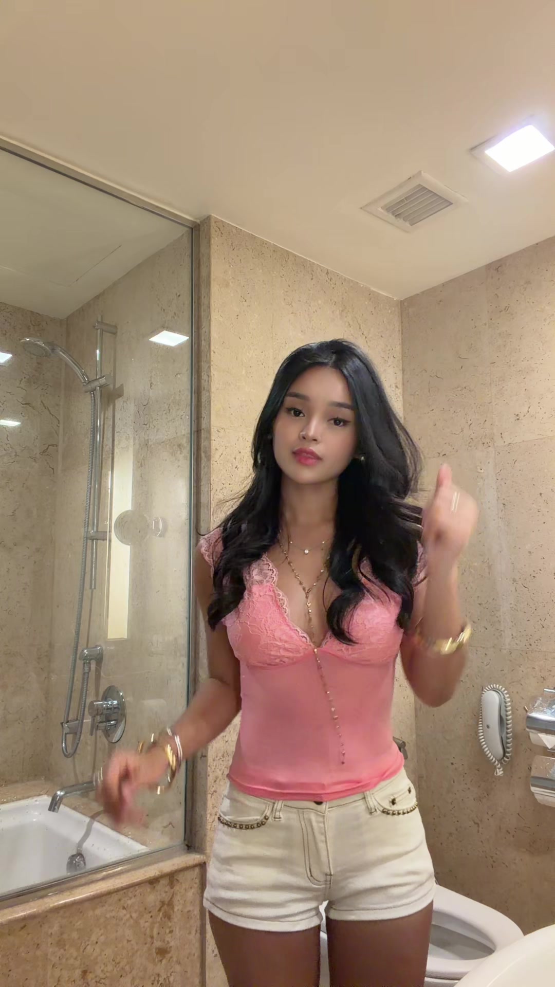 @itsaicyfabedump🐰