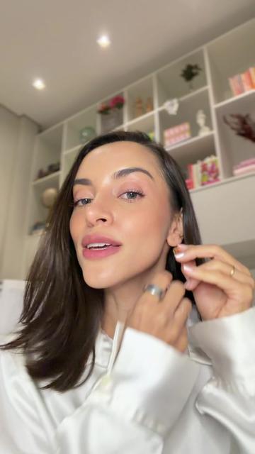 @Dra Julia Vasconcellos