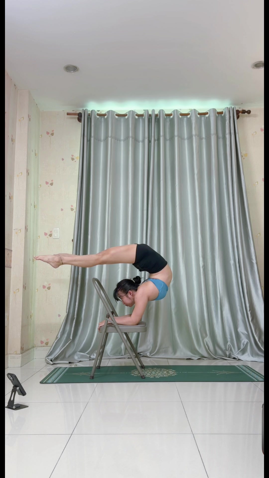 @Tiênyoga_Barney