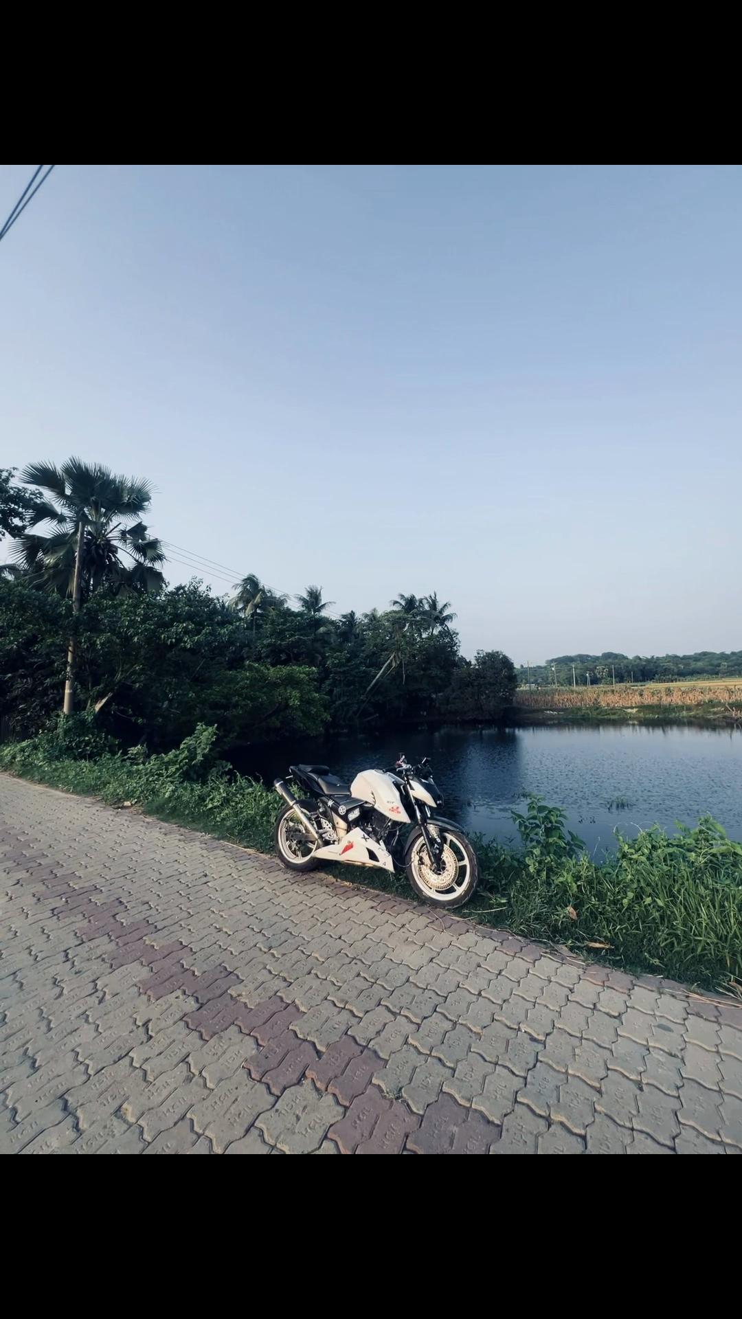 @4x.rider.1