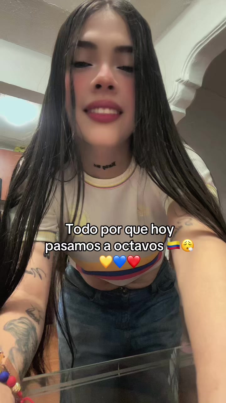 @𝓥𝓮𝓷𝓾𝓼𝓵𝓸𝓿𝓮𝓮
