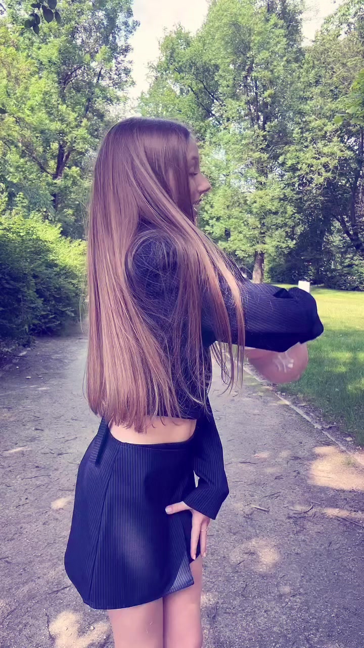 @mia varela