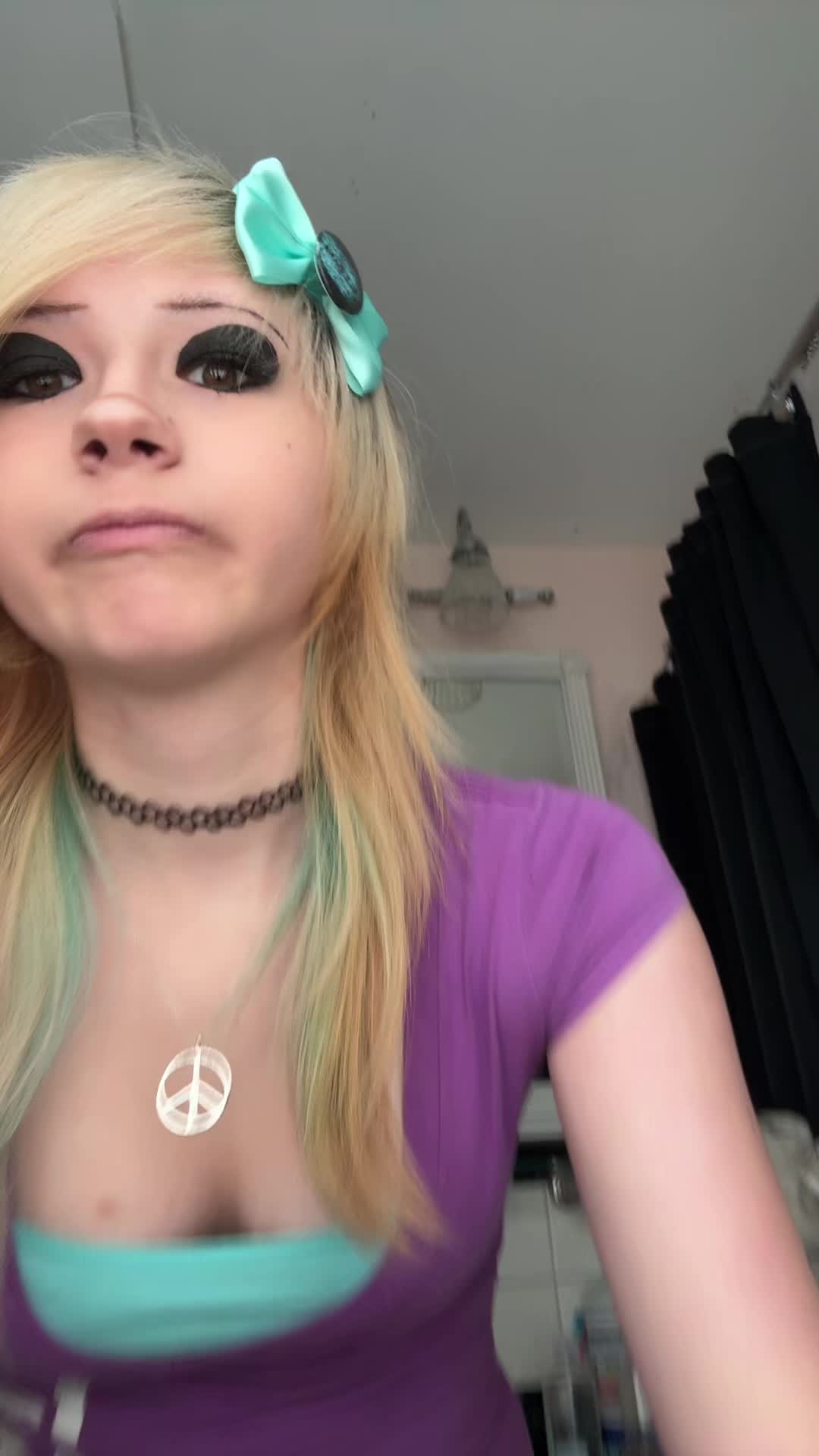 @🧁🍭Ellamayo💎☮️